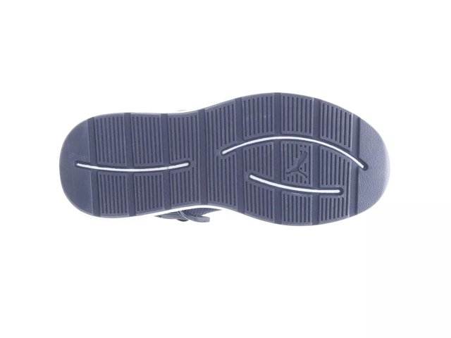 insurge eng mesh sneakers