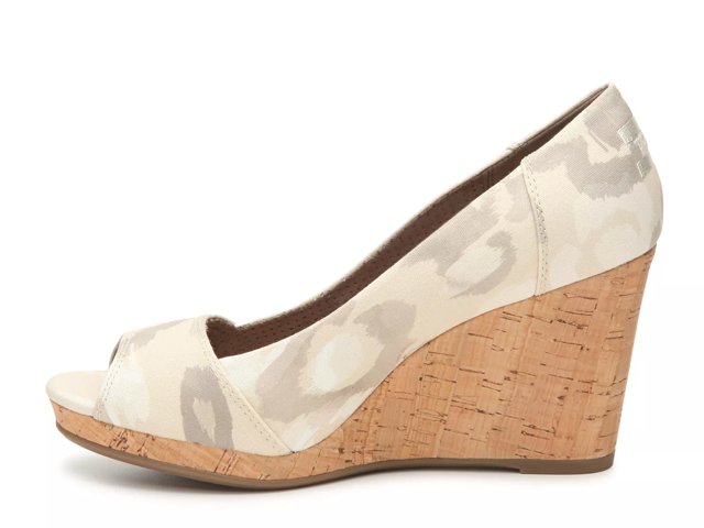 toms stella wedge pump