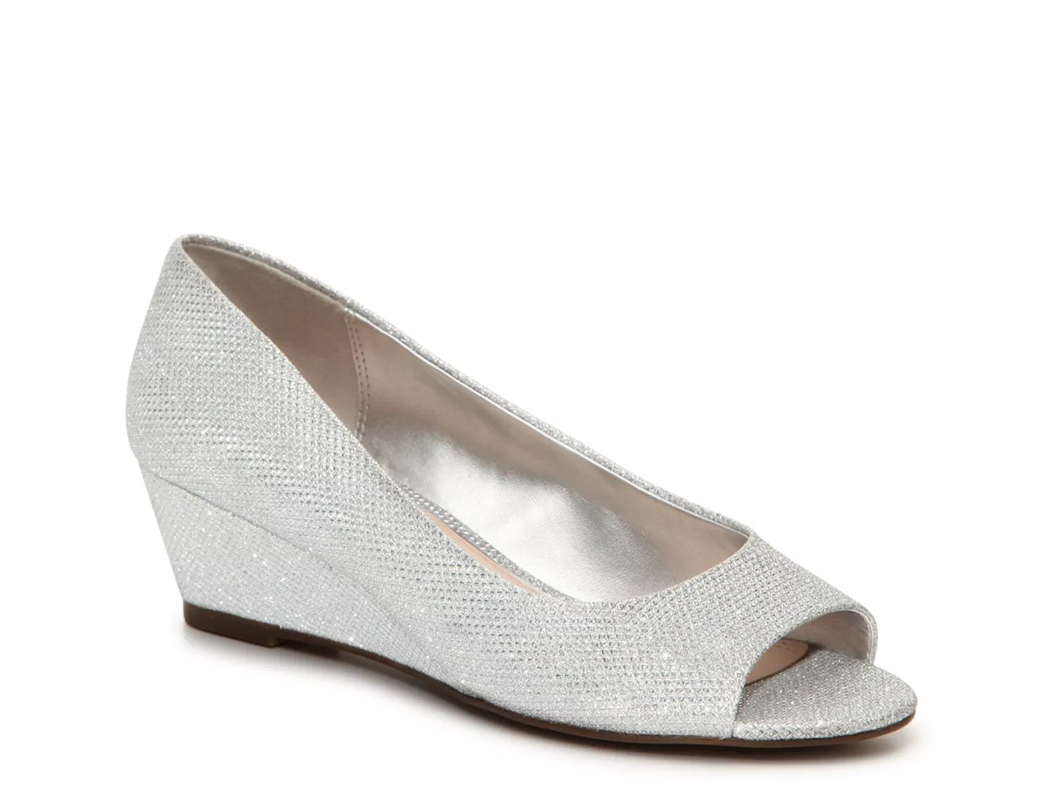 kelly & katie cilasa wedge pump