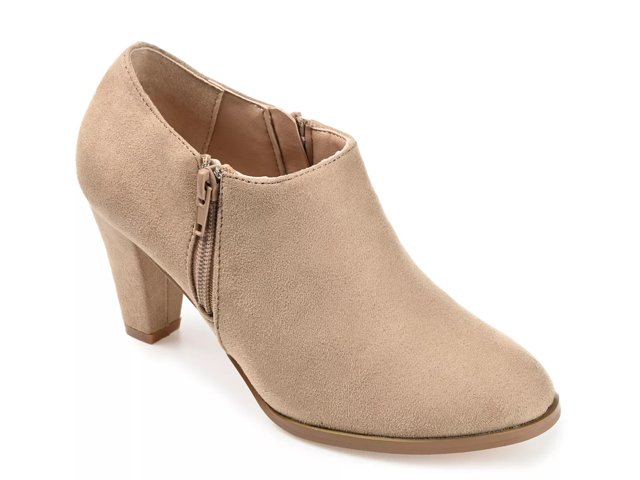 Cut out booties best sale dsw