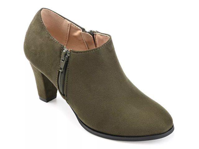 journee collection womens sanzi booties stacked heel