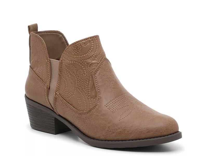 Easy street debbie ankle booties best sale