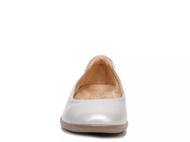 dsw naturalizer flexy