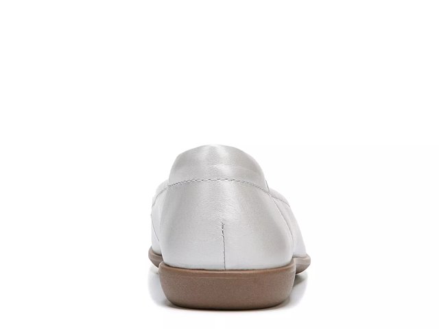 dsw naturalizer flexy