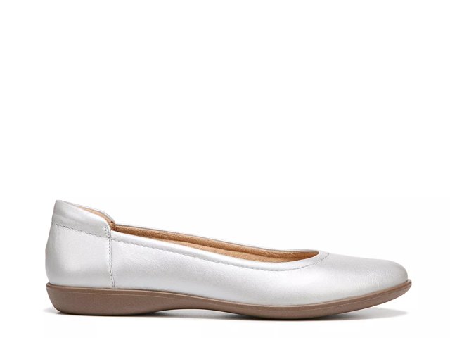 dsw naturalizer flexy