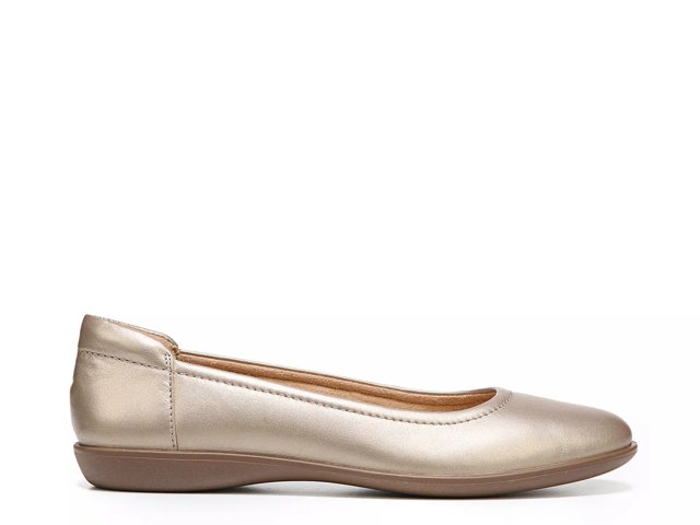 dsw naturalizer flexy