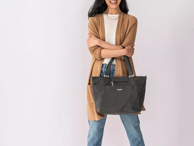 Baggallini Avenue Tote