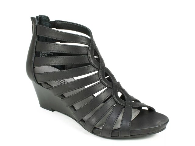 Cliffs by White Mountain Victoria Wedge Sandal