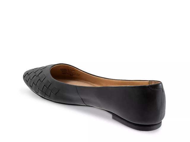 trotters estee pointed toe flat