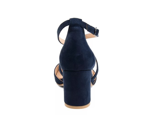 Journee Collection Foster Pump