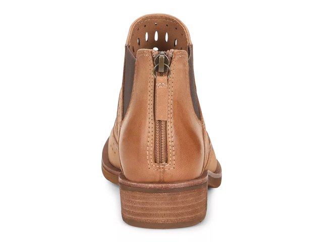sofft bryanne chelsea boot