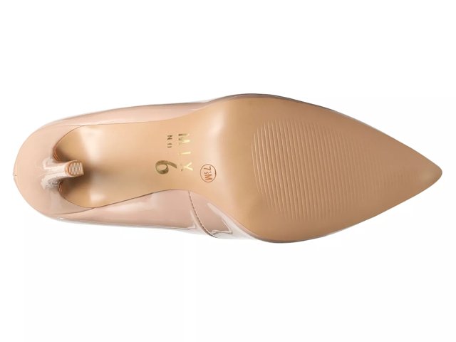 Tan discount pumps dsw