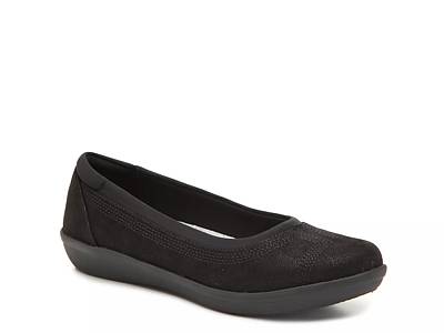 Clarks women's ayla 2025 low ballet flat