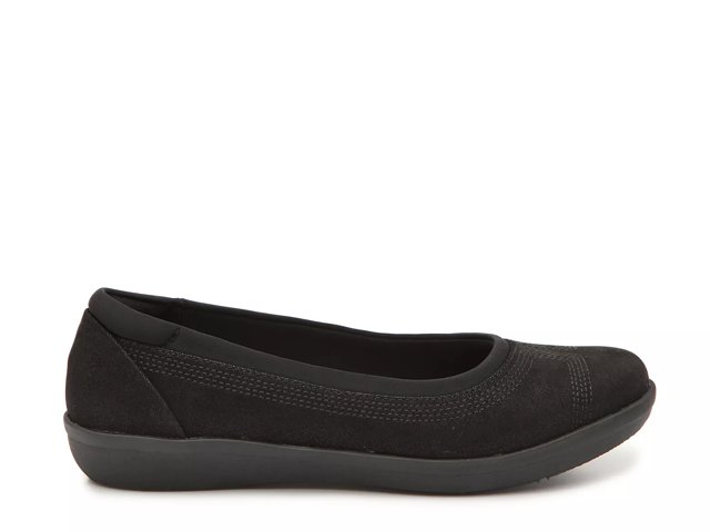 Clarks Ayla Low Slip On