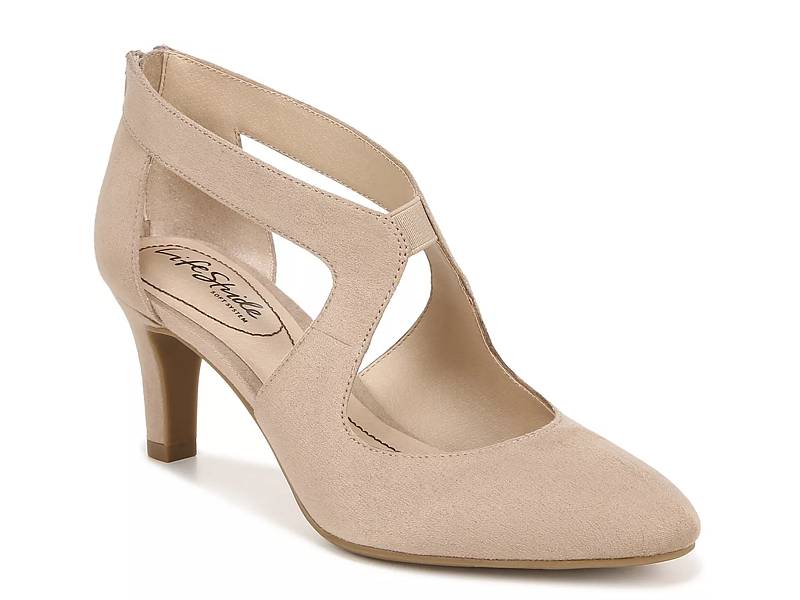 Life stride hot sale pumps