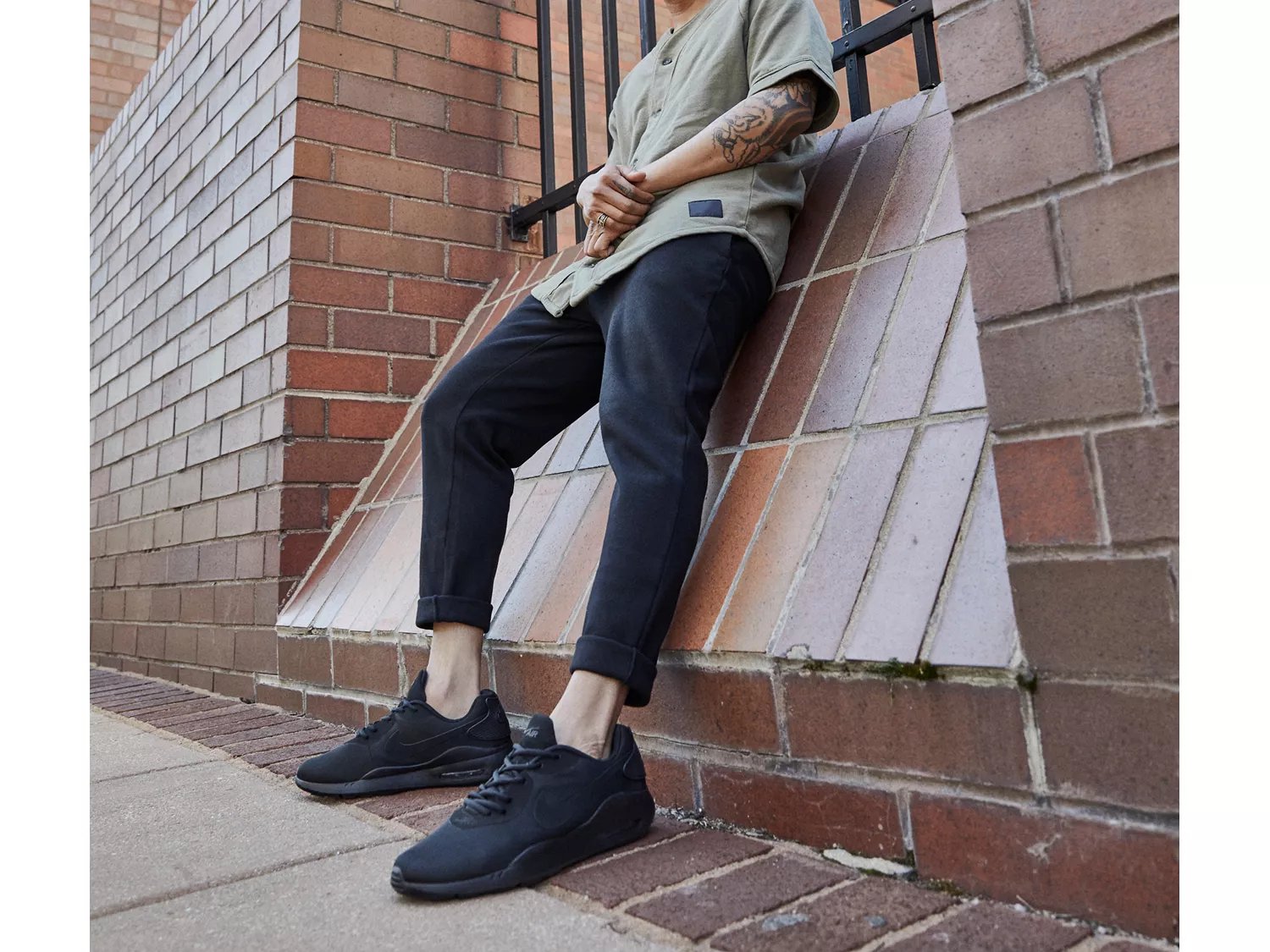 nike air max oketo outfit