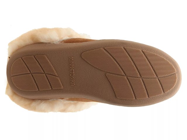 Minnetonka selma scuff top