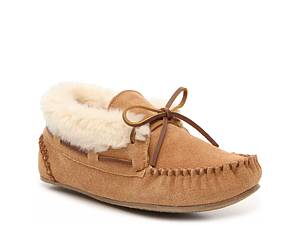 Minnetonka on sale vivian slipper