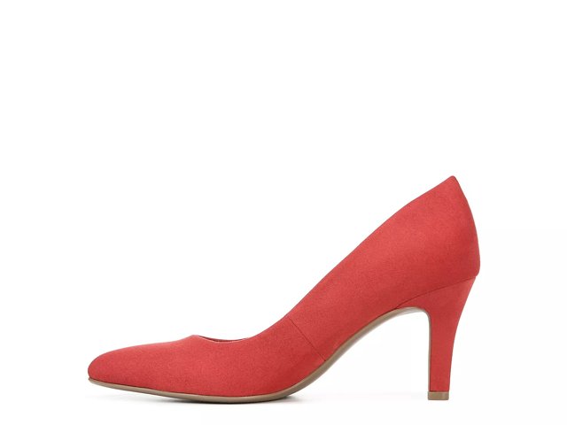 naturalizer evie pump