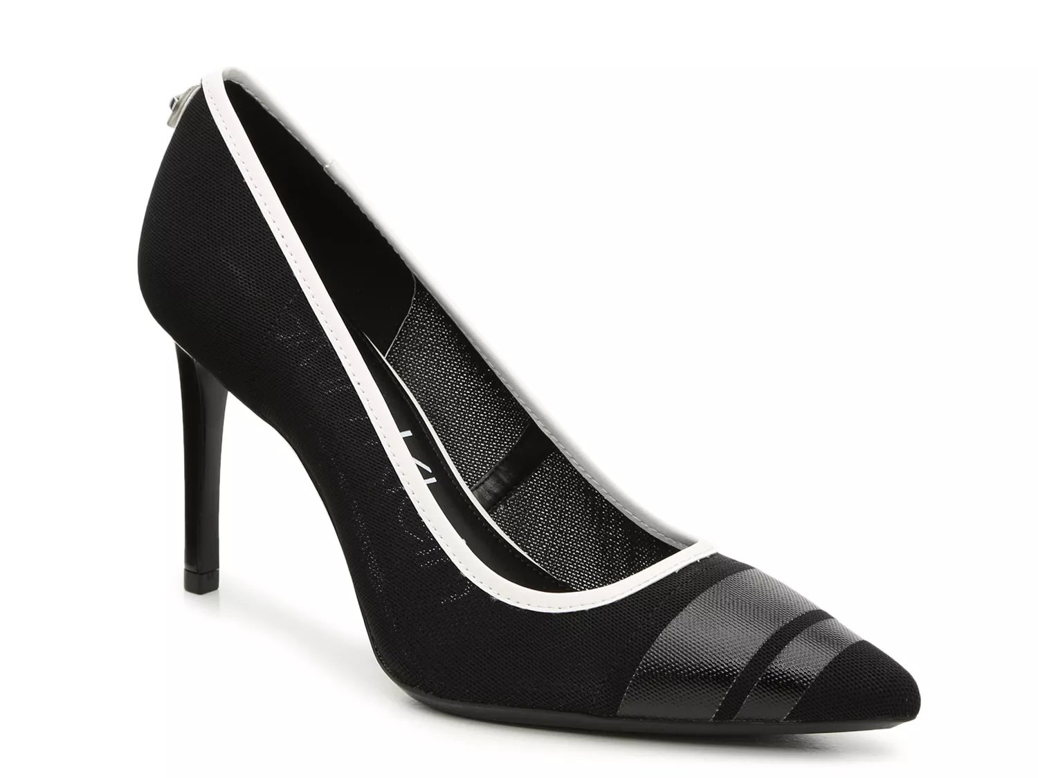 black nike shoes for work