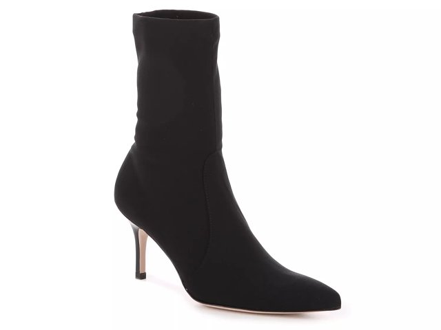 The axiom bootie top