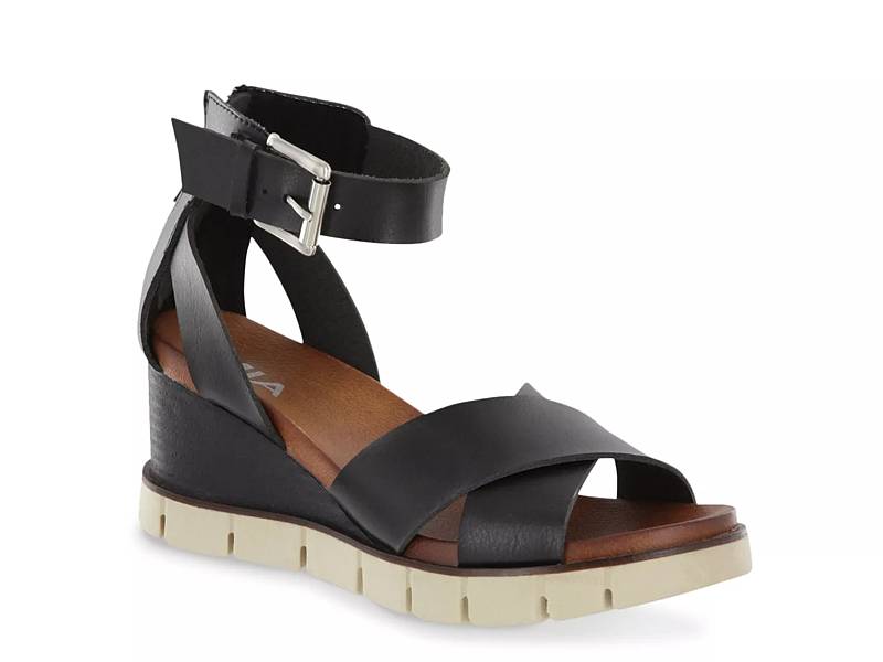 Mia sandals dsw clearance