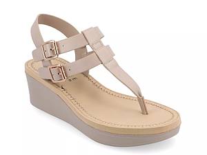 Beige best sale wedges dsw