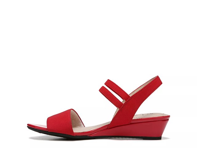 Lifestride yolo wedge sandal best sale
