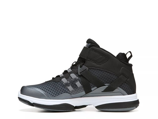 Mid top training shoes deals