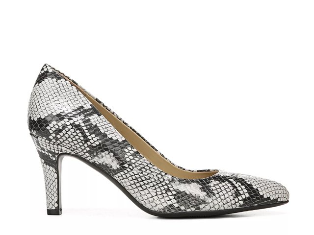 naturalizer evie pump