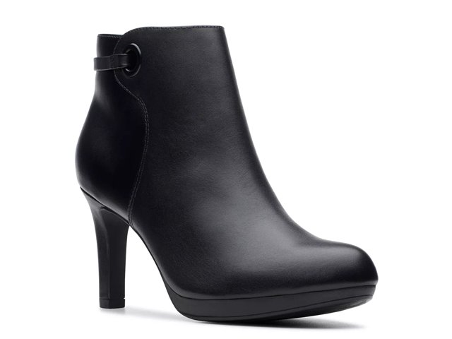 tengo hambre desagüe Canoa Clarks Adriel Mae Platform Bootie - Free Shipping | DSW