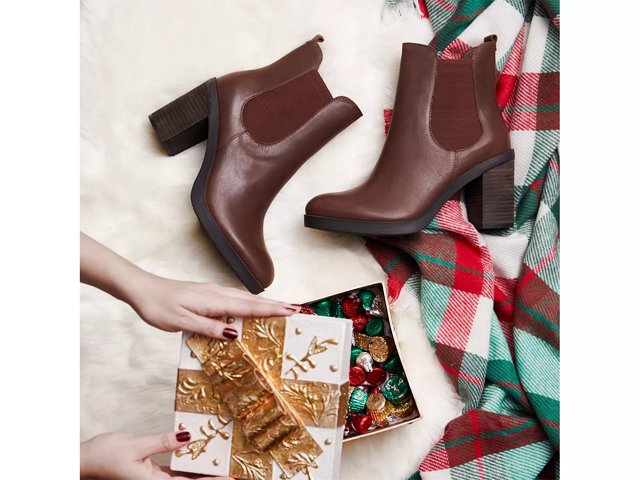 crown vintage after hours chelsea boot