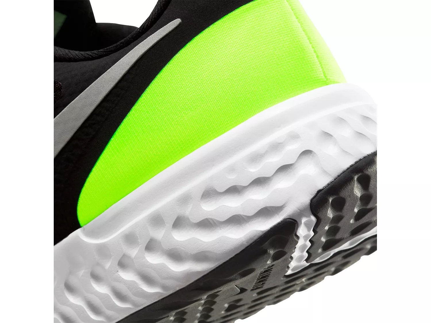revolution 5 men's running shoe review