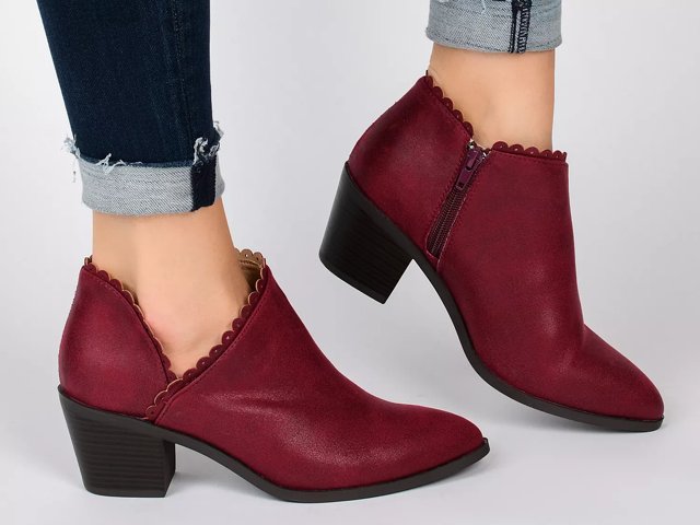 Journee collection selena bootie 2025
