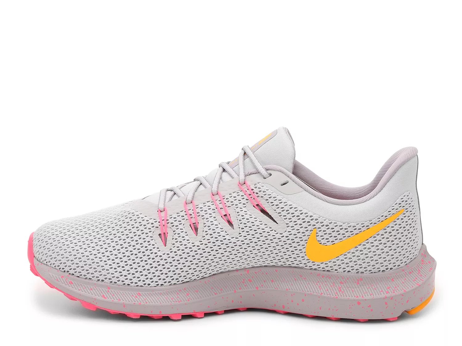 nike quest wide running sneaker