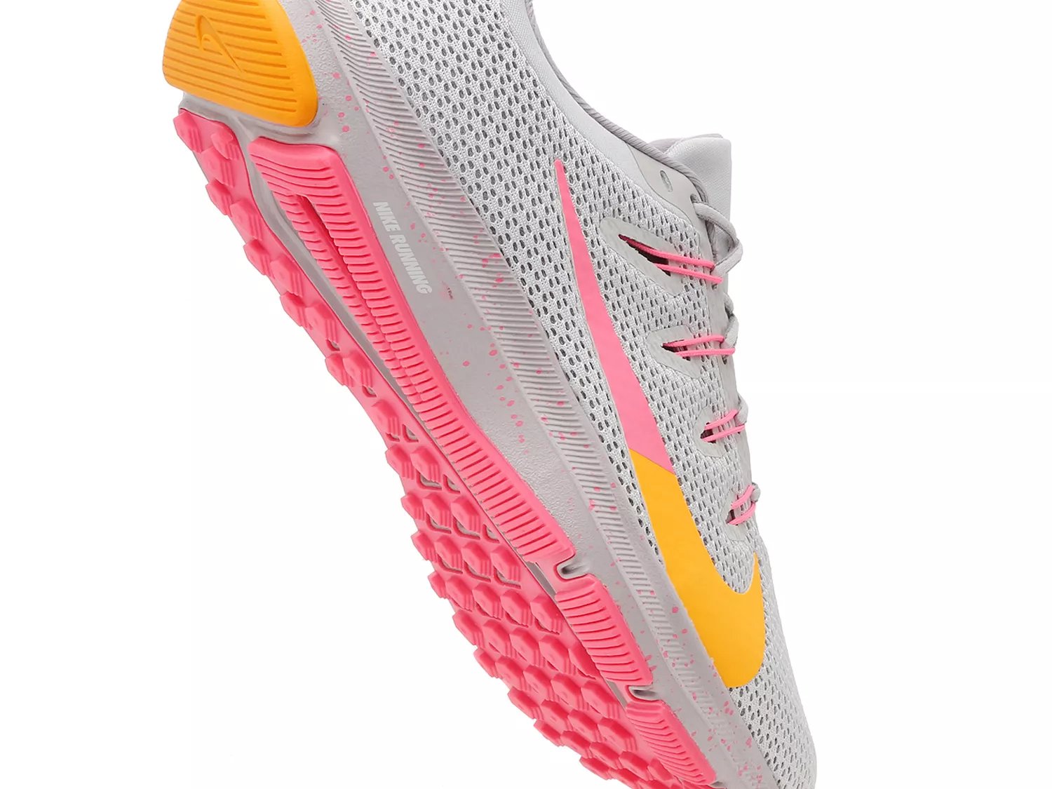 nike women's quest 2 se running shoes