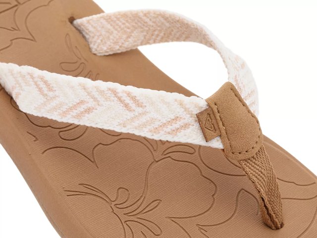 Roxy flip flops dsw discount