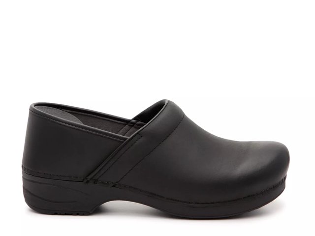 Black clogs for work deals