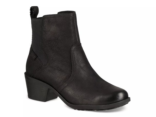 Black wedge sneakers target new arrivals