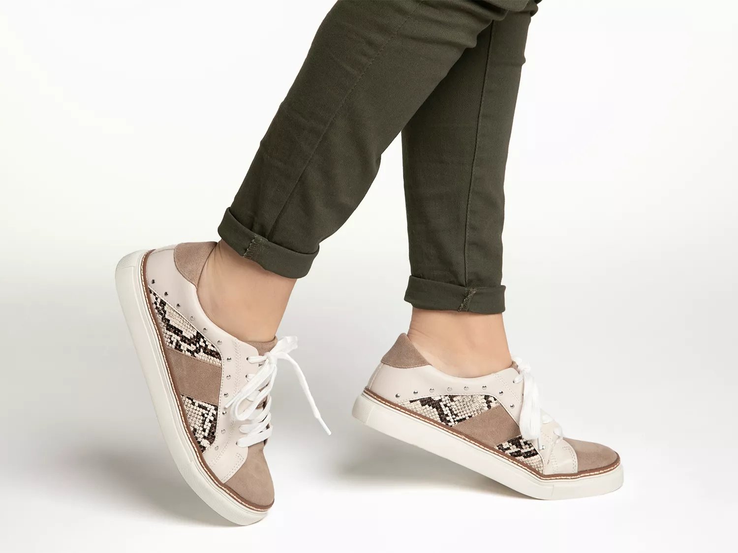 kalinda sneaker