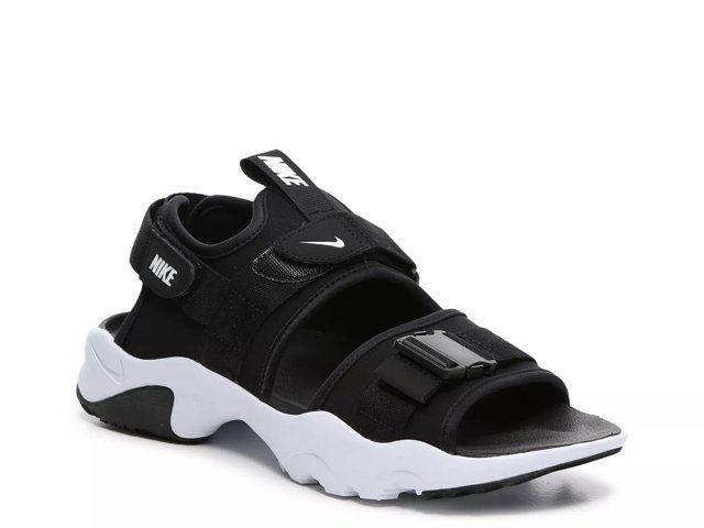 Nike sandals dsw deals
