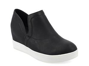 Wedge black hot sale tennis shoes