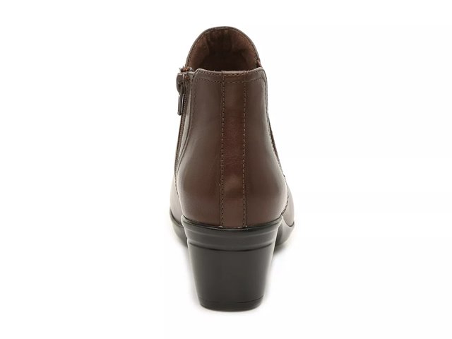 clarks emslie noreen