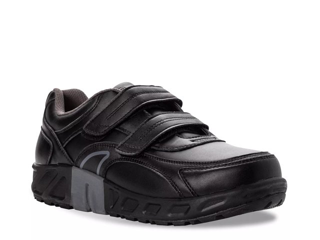 Propet Malcolm Walking Shoe - Men's - Free Shipping | DSW