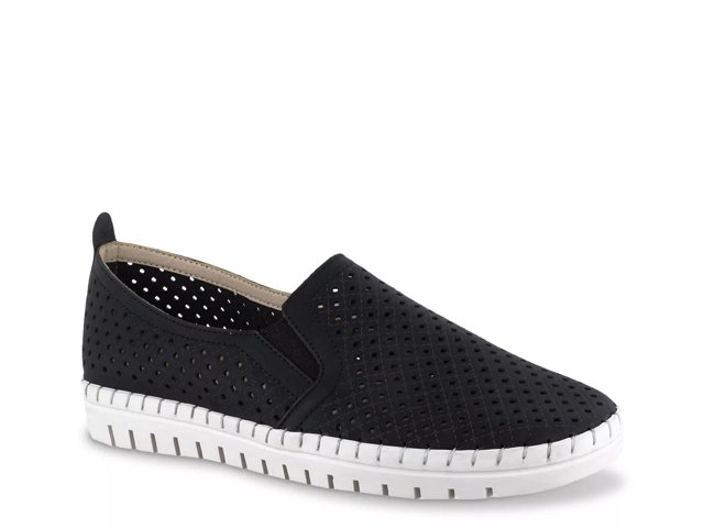Easy Street Fresh Slip On Sneaker