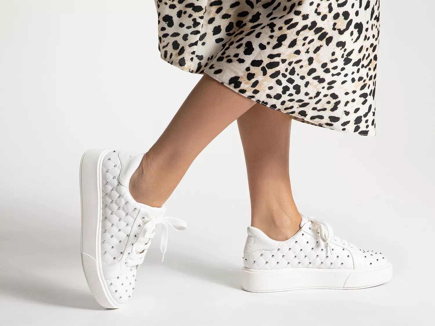 alyona platform sneaker