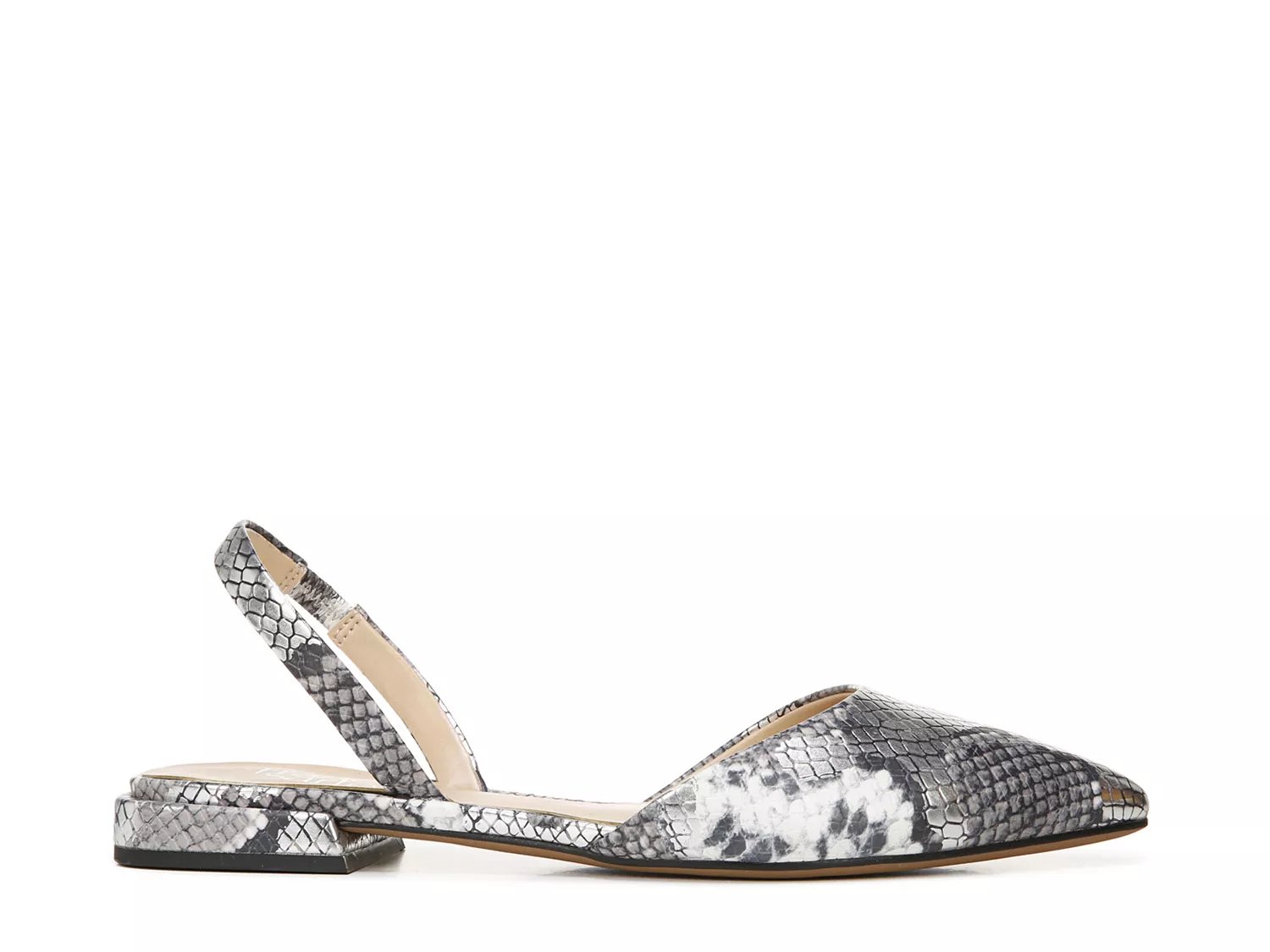 pointed toe ballerinas