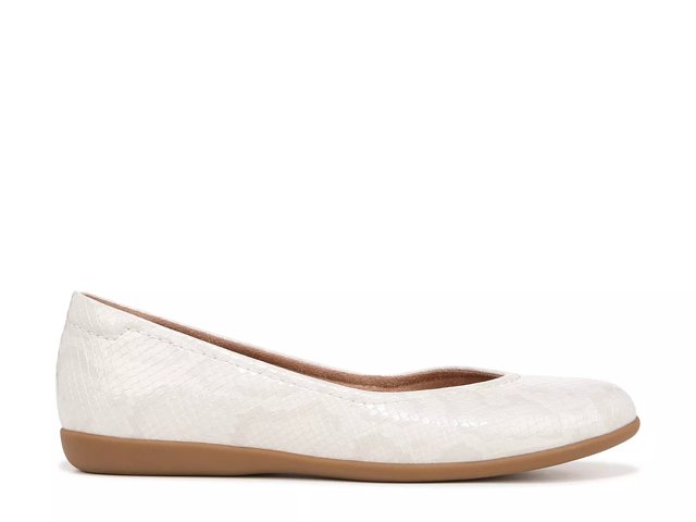 Naturalizer flats dsw 2025