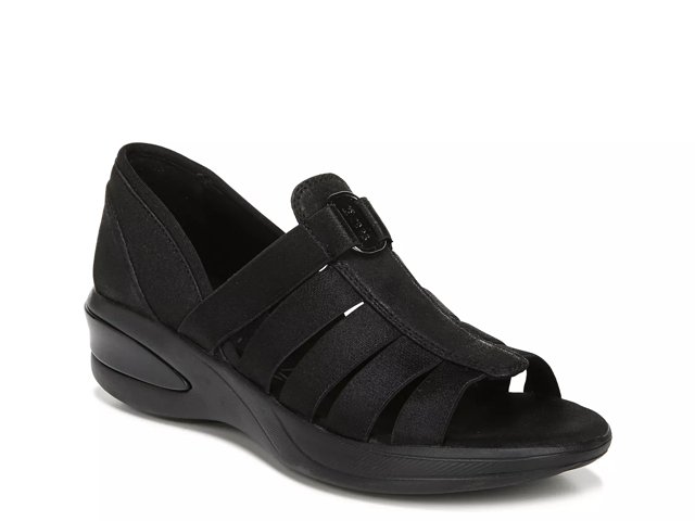 Dsw bzees best sale sandals