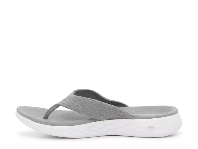 Skechers Women's On-The-go 600-Preferred Charcoal/Light Blue Flip-Flop 9 M  US 